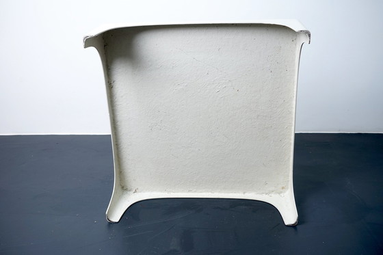 Image 1 of Witte vintage kubisme bijzettafel van glasvezel, jaren 1970