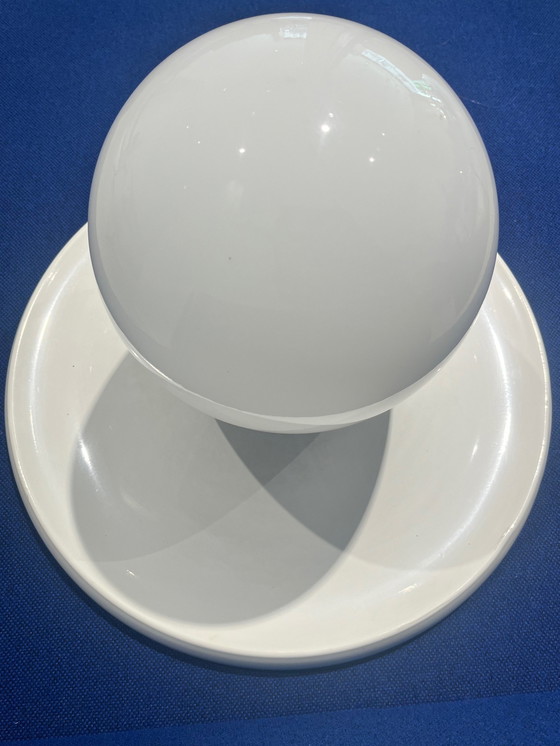 Image 1 of Witte "Light Ball" Plafond- of Wandlamp van Achille en Pier Giacomo Castiglioni, Gepubliceerd door Flos