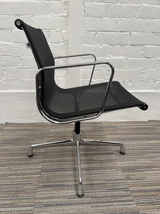 Image 1 of 1X Ea108 Netwave Charles Ray Eames Chair