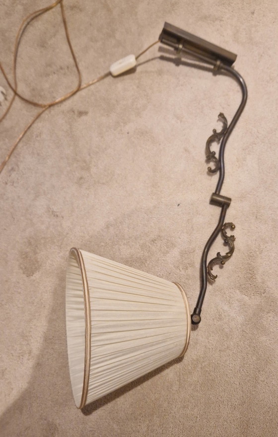 Image 1 of Vintage Schaarlamp, Muurlamp Brons Met Beige Plissé Kap