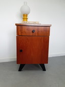 Nachtkastje teak. Mid-Century halkastje/kastje.