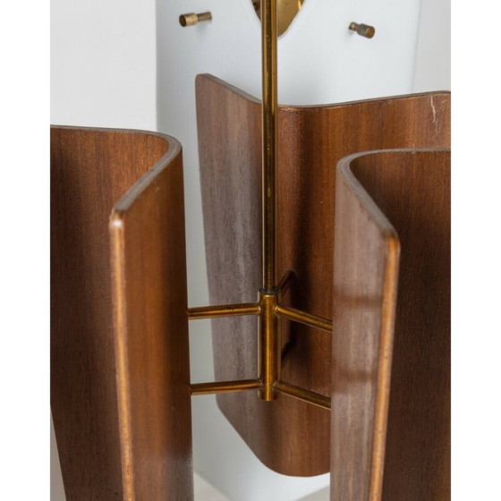 Image 1 of Vintage kroonluchter met verguld messing en houten structuur met opaline glazen lampenkappen, jaren 1950