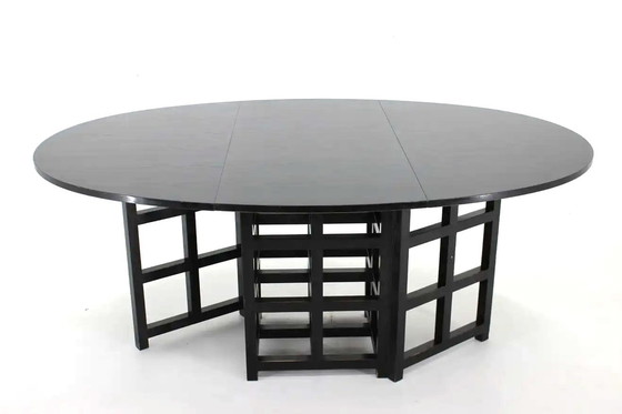 Image 1 of Ds1 ovale klaptafel - 6 Ds3 zwarte stoelen - Charles Rennie Mackintosh - Cassina - 1980