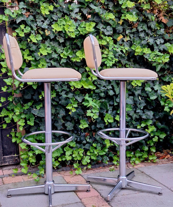 Image 1 of Twee Vintage Barstoelen Met Skai En Chroom, 70S 