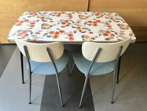 Fifties/Sixties Tafel Met 2X Stoelen