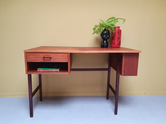 Image 1 of Mid-Century teak bureau/werkplek.