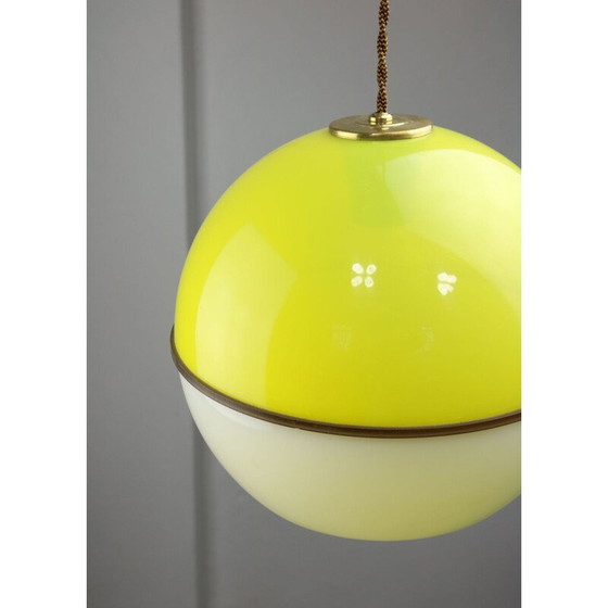 Image 1 of Vintage plexiglazen hanglamp uit de ruimtevaart, 1970