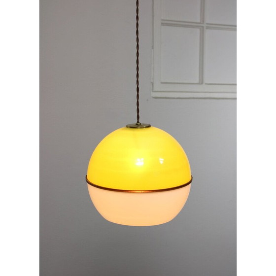 Image 1 of Vintage plexiglazen hanglamp uit de ruimtevaart, 1970