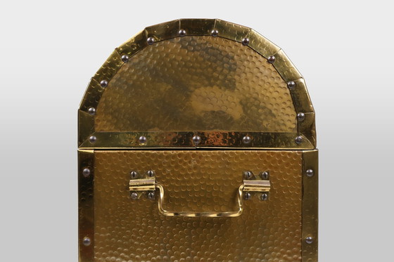 Image 1 of  Grote kast bedekt met gebeeldhouwd koperen reliëf, België, 1930S