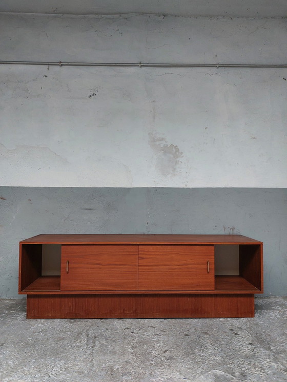 Image 1 of Mid Century dressoir