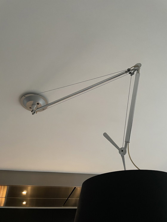 Image 1 of Artemide Hanglamp Met Zwarte Kap