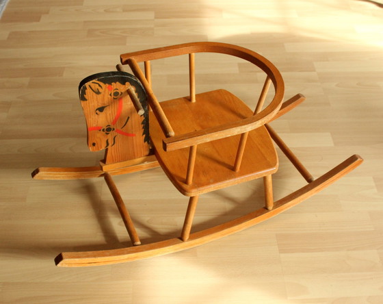 Image 1 of 1970S Stevig houten hobbelpaard - Vintage