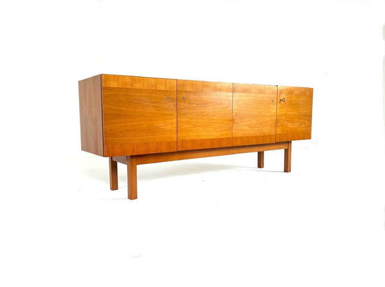 Image 1 of Vintage minimalistisch sideboard