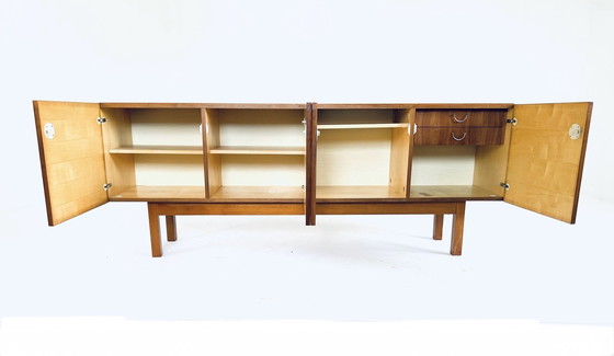 Image 1 of Vintage minimalistisch sideboard