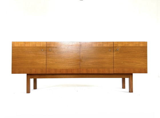 Image 1 of Vintage minimalistisch sideboard