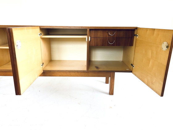 Image 1 of Vintage minimalistisch sideboard