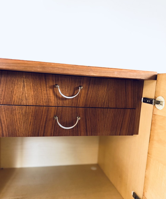 Image 1 of Vintage minimalistisch sideboard