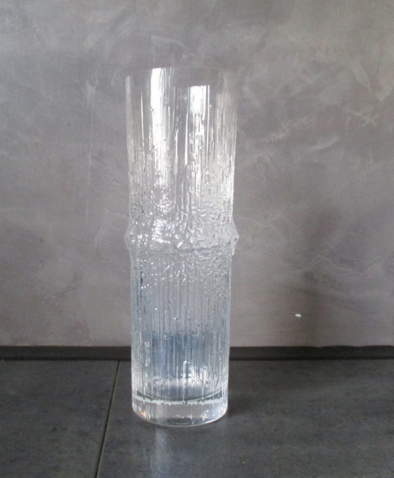 Image 1 of Iittala, Tapio Wirkkala, Glas, Vaas Niva' (Snelstromende Beek),Finland, 1972.