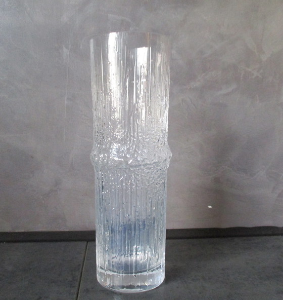 Image 1 of Iittala, Tapio Wirkkala, Glas, Vaas Niva' (Snelstromende Beek),Finland, 1972.