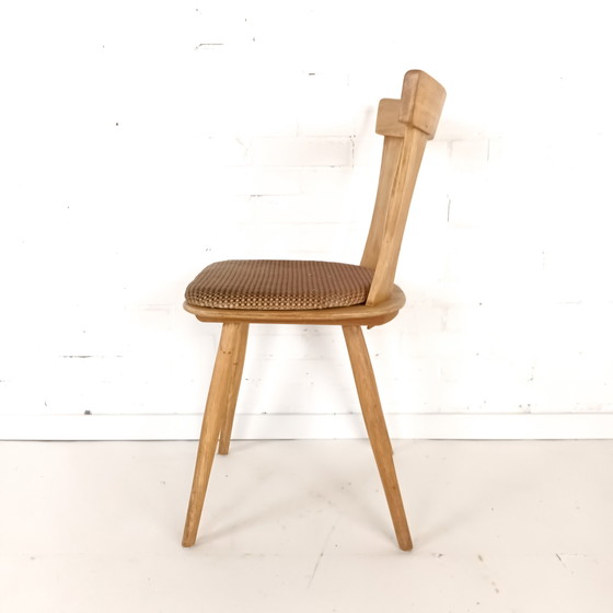 Image 1 of Partij 19 vintage houten eetkamerstoelen