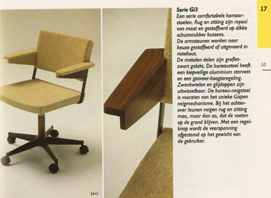 Image 1 of Gispen Gi3 serie (met noten armleuningen) vergaderstoelen  door A.R. Cordemeyer