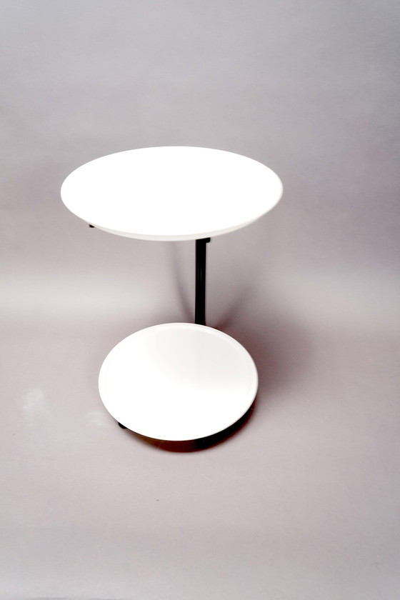 Image 1 of Zwart-witte Vintage bijzettafel van Cassina