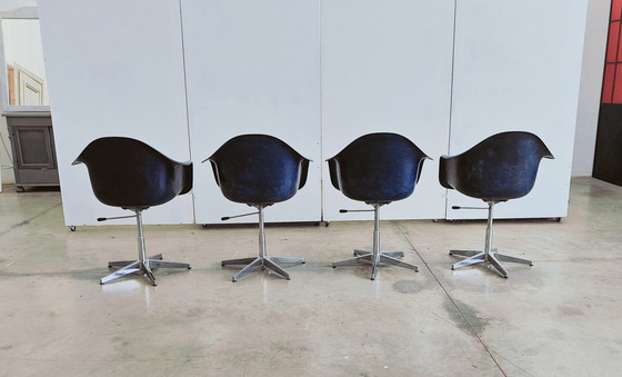 Image 1 of 4x Eames glasvezel bureaustoelen Herman Miller 2ª Editie 1960