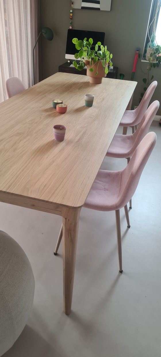 Image 1 of Moderne designtafel eiken