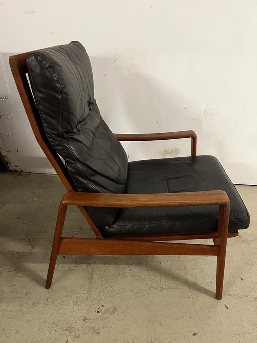 Vintage Loungestoel Met Hoge Rugleuning In Teak Van Arne Wahl iversen Voor Comfort