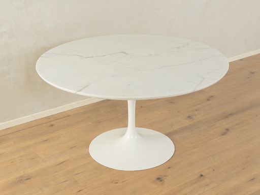 Space Age eettafel