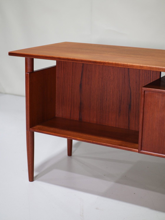 Image 1 of Vrijstaand Bureau Deens Jaren '60 Teak 'Lady Desk'