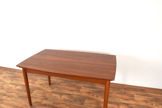 Image 1 of Mid Century Deense Teakhouten uitschuifbare eettafel, 1960S.