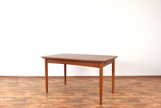 Image 1 of Mid Century Deense Teakhouten uitschuifbare eettafel, 1960S.