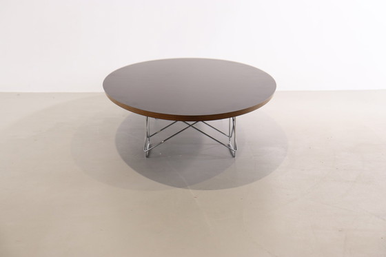 Image 1 of Vitra ETR salontafel door Charles & Ray Eames