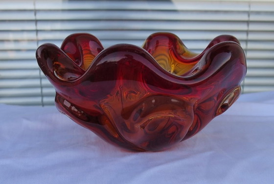 Image 1 of Glazen amberkleurig Mid Century middenstuk Schaal Vintage