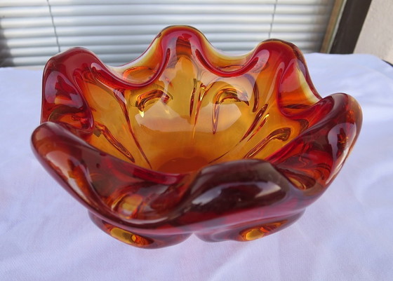 Image 1 of Glazen amberkleurig Mid Century middenstuk Schaal Vintage