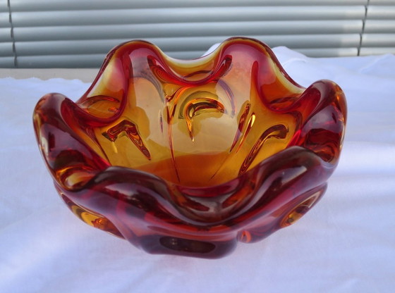 Image 1 of Glazen amberkleurig Mid Century middenstuk Schaal Vintage