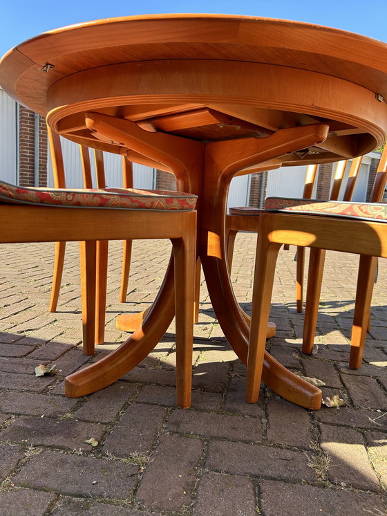 Image 1 of Casala Tafel Met 4 Stoelen - Kersenhout