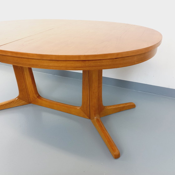 Image 1 of Baumann Vintage 60s 70s Licht iepenhout ovale eettafel met 2 verlengstukken