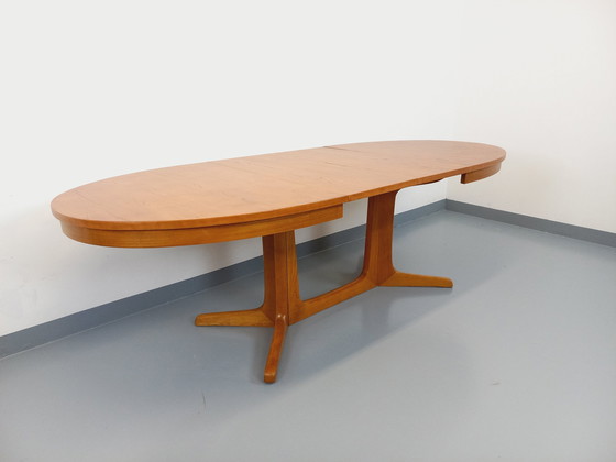 Image 1 of Baumann Vintage 60s 70s Licht iepenhout ovale eettafel met 2 verlengstukken