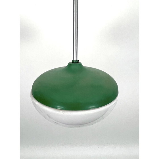 Image 1 of Vintage hanglamp in groene lak en melkglas, Italië 1950