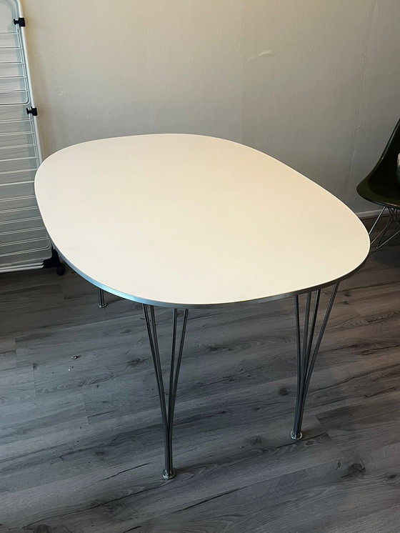 Image 1 of Fritz Hansen B612 eettafel