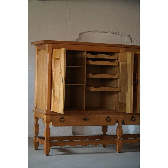 Image 1 of Brutalistisch vintage dressoir van massief eiken, Denemarken 1950