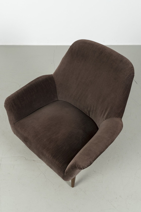 Image 1 of Vintage velours fauteuil