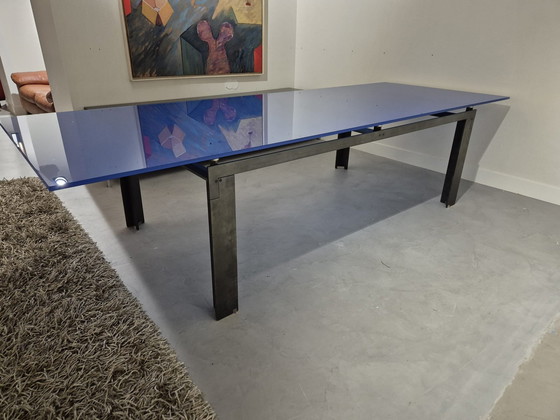 Image 1 of Unieke Moderne Design Eettafel - Staal Frame - Blauw Glas