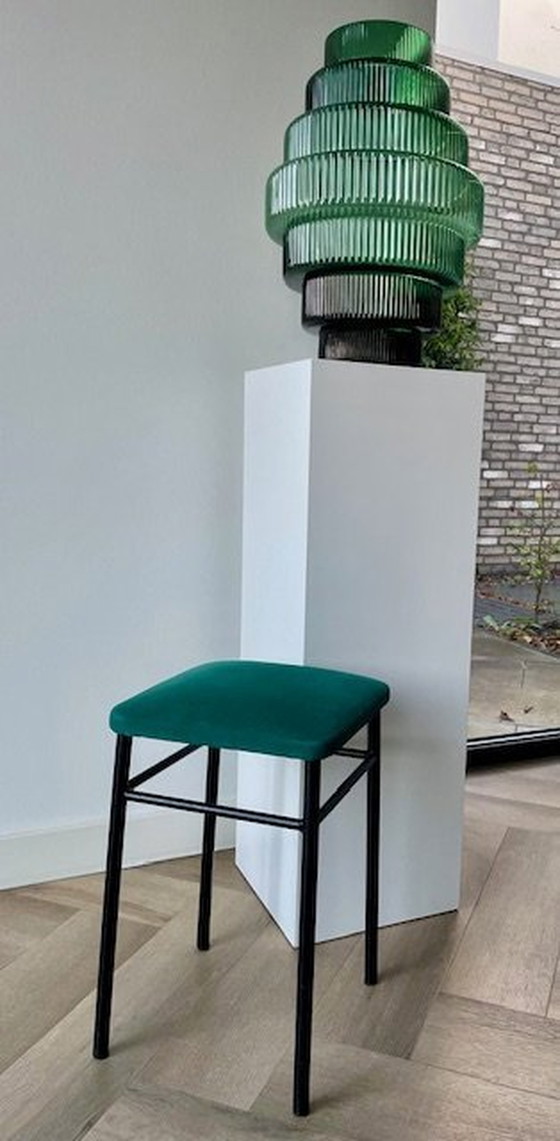 Image 1 of Vintage / Retro Kruk Met Turquoise Groen Verlours Bekleding