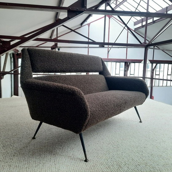 Image 1 of Vintage sofa in chocolade bouclé stof, Italië 1950