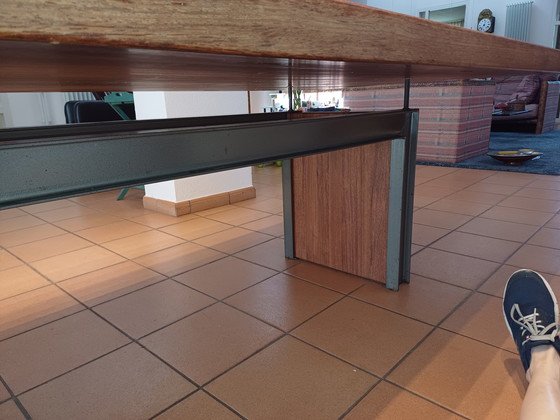 Image 1 of Hardhouten tafel industrieel design