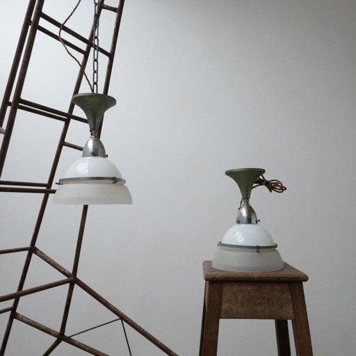 Paar vintage glazen hangers