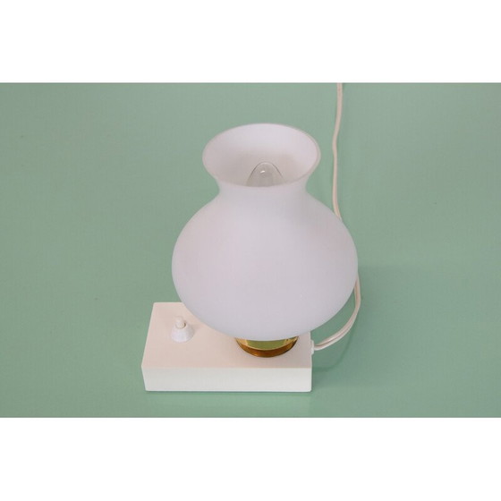 Image 1 of Vintage tafellamp van kunststof, glas en messing, Tsjecho-Slowakije 1960